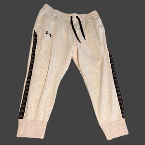 Woman’s under armour sweats